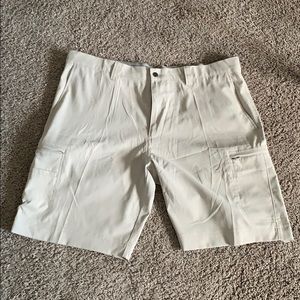 Callaway Cargo Shorts sz 38